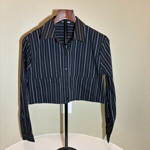 🩶NWT Cropped Top Collared Long Sleeves Black White Stripes Scandinavian